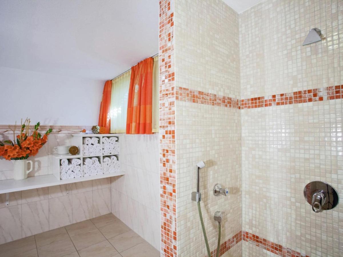 Apartment With Sauna In Kaltenbach, Tyrol Стум Екстериор снимка